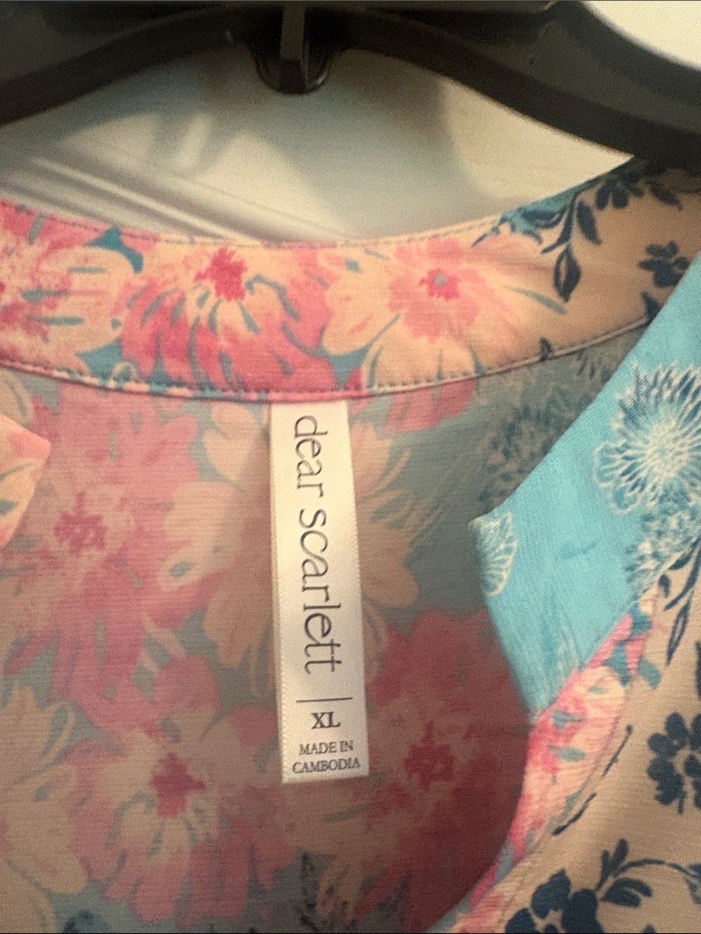 Scarlett Floral V-Neck Tunic - Aqua & Pink - Picture 2 of 3